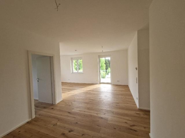 ATTRAKTIVE NEUBAU 2 RAUM MIETWOHNUNG AM RANDE DES BISCHOFSWALDS