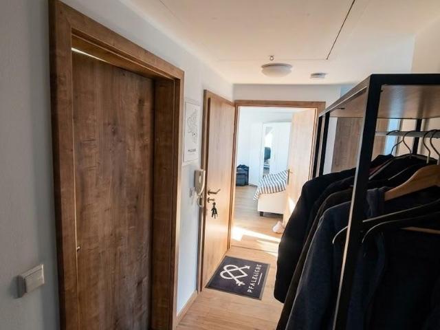 Attraktive, neuwertig sanierte 3 Zimmer Dachgeschosswohnung in zentraler Lage von Vinningen