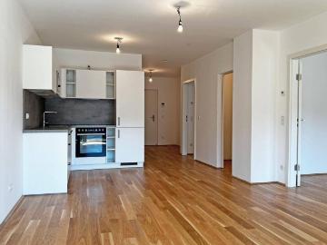 Neuwertige 3 Zimmer Wohnung mit Balkon im Ortszentrum