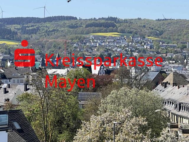 Attraktive, neuwertige 2 ZKB Mietwohnung mit Balkon, Stellplatz und Aufzug