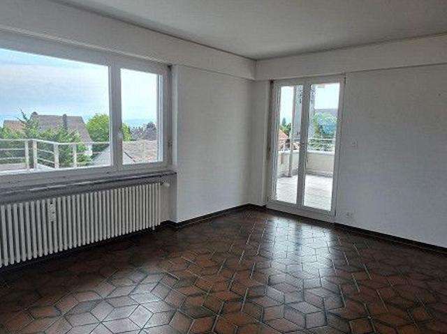 Attraktive Attikawohnung mit Seesicht an zentraler Lage