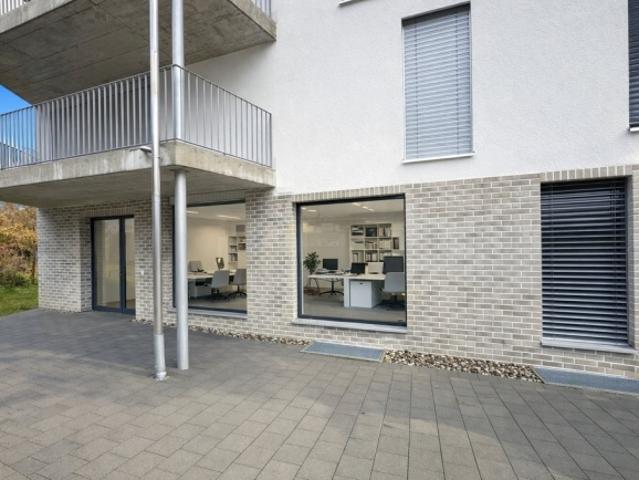 ATTRAKTIVE BÜRO/PRAXISFLÄCHE 2x NETTOMIETZINS GESCHENKT