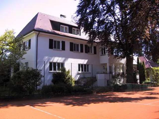 Attraktive, charmante 3,5 Zimmer Maisonette Wohnung mit Loggia, Kaminofen und EBK in Dietenheim