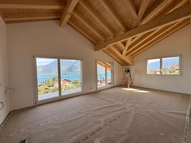 Attraktive Dachwohnung, Grosszügiger Balkon mit Seesicht, Erstbezug im Neubau mit vier Einheiten