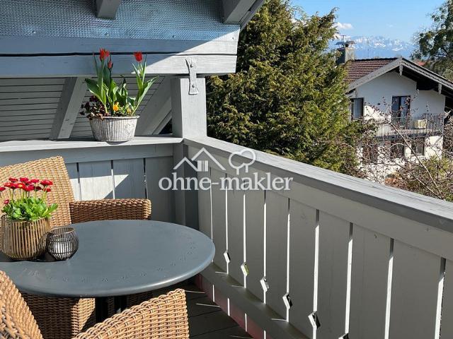 Attraktive Dachgeschosswohnung mit Bergblick – ruhig gelegen und dennoch zentral