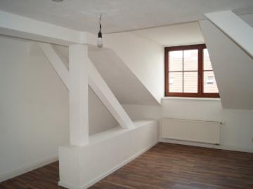 Attraktive Dachgeschosswohnung mit fabelhaftem Ausblick!