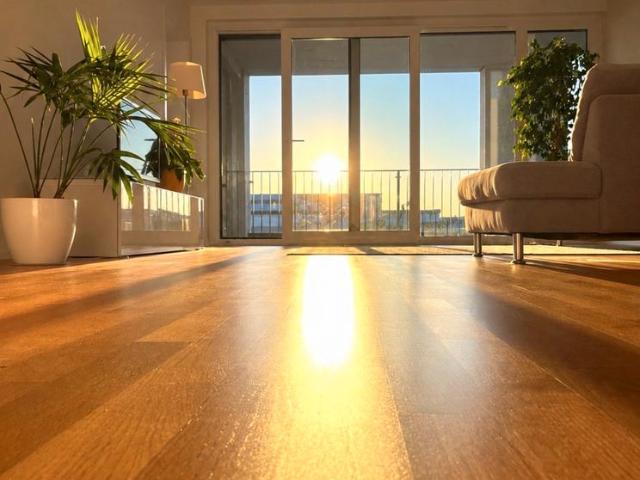 Attraktive DG Whg im Scharnhauser Park: 5 Zi. Balkon, EBK, TG