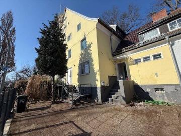 Attraktive Doppelhaushälfte im Grunewald mit Erweiterungspotenzial