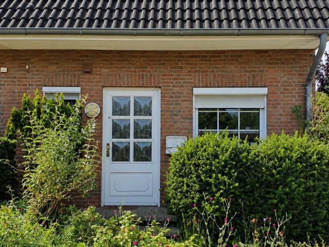 Attraktive Doppelhaushälfte mit Sauna und Terrasse in ruhiger Lage von Wedel zu vermieten!