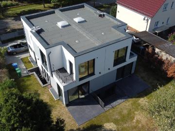 Attraktive Doppelhaushälfte mit zusätzlicher Einliegerwohnung