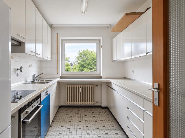 Attraktive Drei Zimmer Wohnung mit Balkon in ruhiger Lage von Stuttgart Österfeld