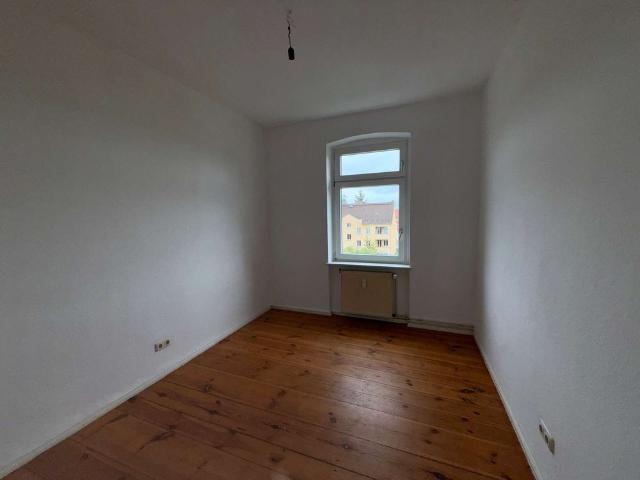 Attraktive Drei Zimmer Wohnung mit guter Anbindung