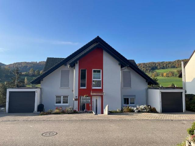 Attraktive EG Wohnung mit Terrasse, Garten und Weitsicht