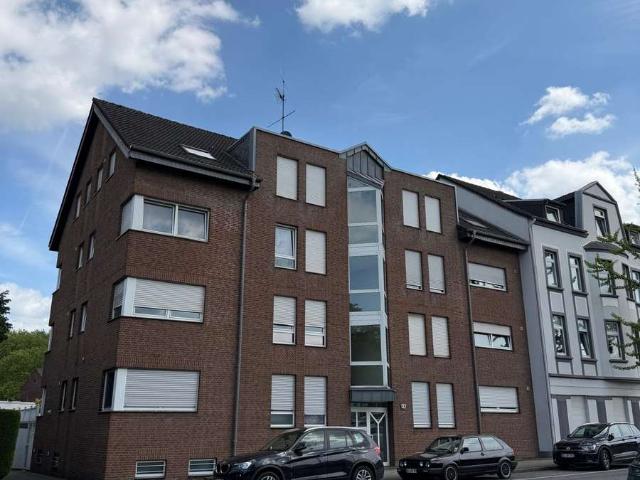 attraktive Eigentumswohnung mit großzügigem Balkon & Garage