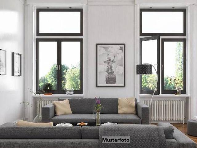 Attraktive Erdgeschosswohnung mit 3 Zimmern, Balkon und ca. 86 m²