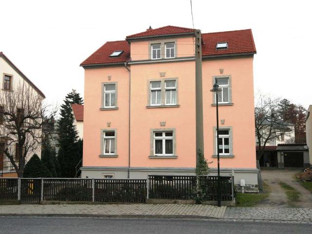 Attraktive, gepflegte 2 Raum Wohnung mit gehobener Innenausstattung in Dresden OT Langebrück