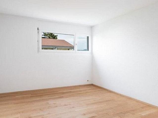 Attraktive grosse 5,5 Zimmerwohnung mit Sitzplatz!