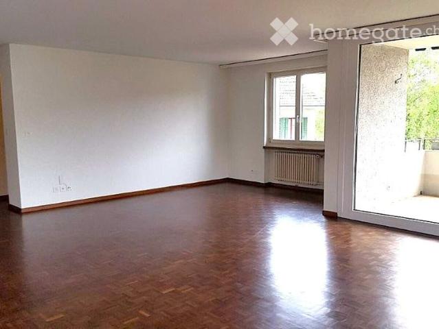 Attraktive, grosszügige 5.5 Zimmer Familienwohnung im Herzen von Bassersdorf