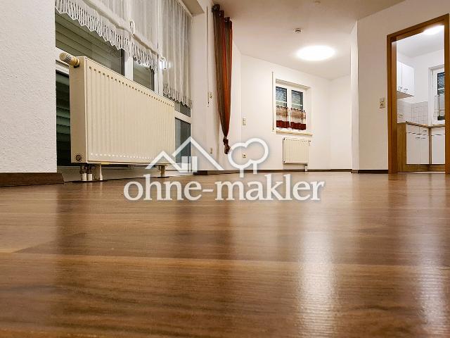 ! Attraktive, helle Single Wohnung mit Balkon in guter Lage !