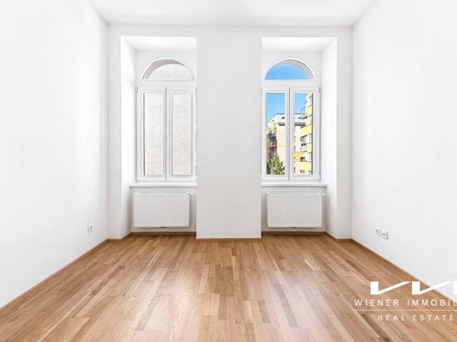 Attraktive, helle und sanierte 2 Zimmer Altbauwohnung
