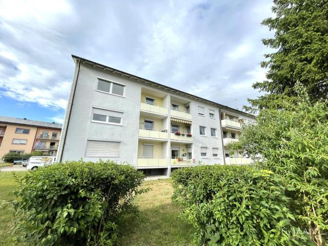 Attraktive, helle Wohnung Frisch renoviert!