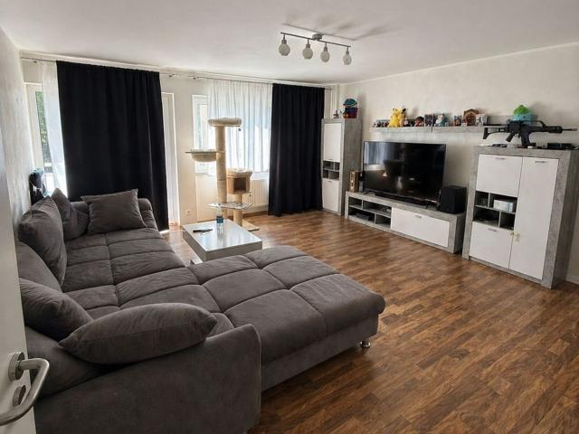 Attraktive helle 2 Zimmer Wohnung mit Aufzug und Parkplatz
