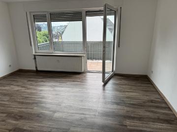 Attraktive helle 4 Zimmer Wohnung, in sehr guter Lage, in Königstein im Taunus