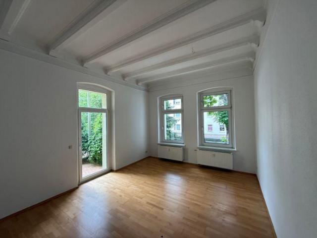 Attraktive, helle 5 Raum Wohnung mit offener Küche und Terrasse