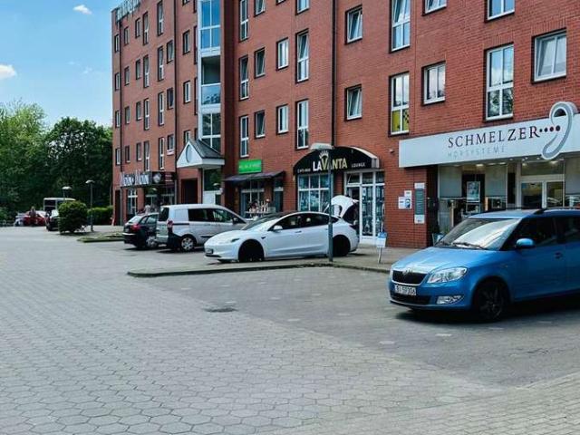 Attraktive Kapitalanlage BMR 5,83%: Modernisierte 3 Zimmer ETW – Courtagefrei