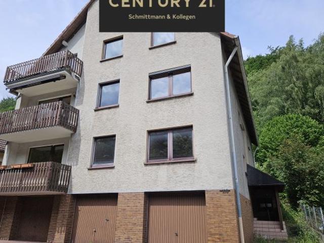 Attraktive Kapitalanlage mit Potenzial: Mehrfamilienhaus mit 6 Eigentumswohnungen & Garagen in Hemer