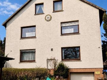 Attraktive Kapitalanlage: Solides Dreifamilienhaus
