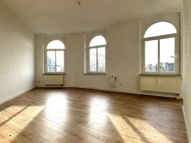 lichtdurchflutete 1 Zimmer Wohnung ab sofort