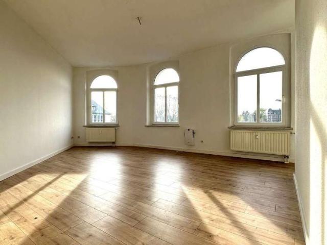 lichtdurchflutete 1 Zimmer Wohnung ab sofort