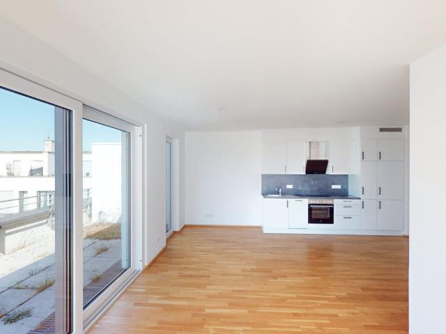 Attraktive lichtdurchflutete 2 Zimmer Wohnung mit EBK!