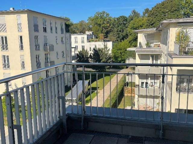 ATTRAKTIVE, SONNIGE 3 ZIMMER SÜD/WEST FAMILIENWOHNUNG SONNIG GELEGEN IM SCHLOSSVIERTEL NYMPHENBURG