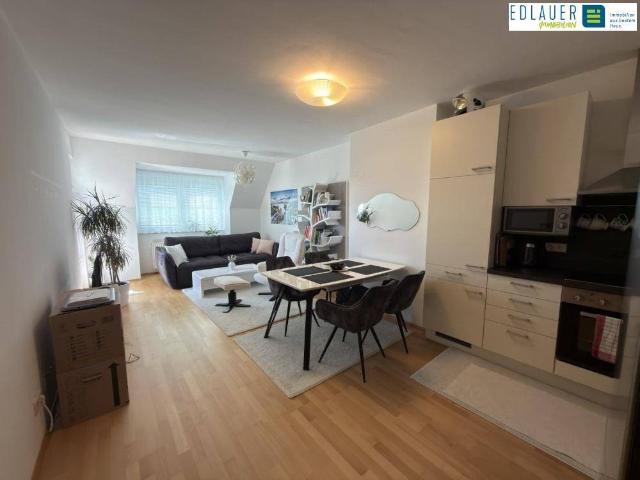 Attraktive und moderne 2 Zimmer Wohnung mit Loggia!