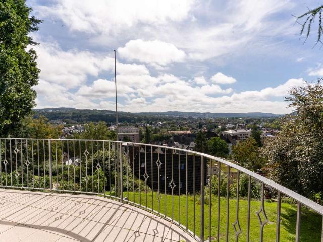 Attraktive und neuwertige 1 Zimmer Wohnung mit Balkon in Marburg