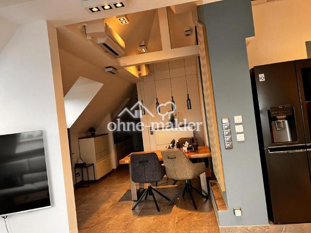 Attraktive voll möblierte 2 Zimmer Dachgeschosswohnung inkl. TG und Keller U Bahn Harras