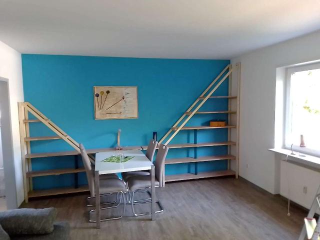 Attraktive, voll möblierte 2 Zimmer Wohnung mit Balkon und EBK in Bad Bergzabern