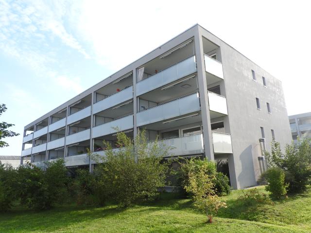 Attraktive Wohnung einziehen, wohlfühlen, glücklich sein