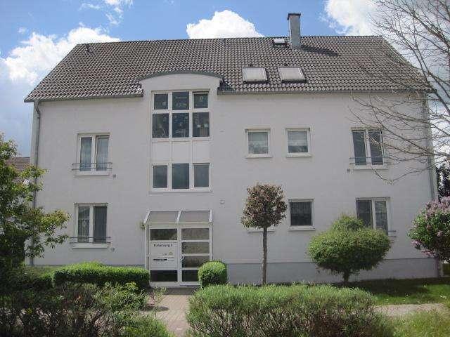 Attraktive Wohnung mit Balkon, Tageslichtbad und Stellplatzoption!