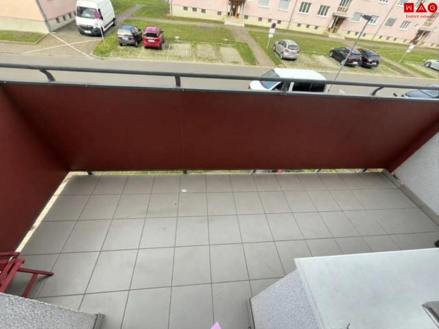 attraktive wohnung mit dusche und balkon, übernahme der küche möglich!