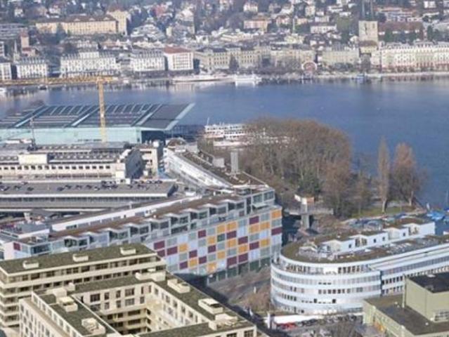 Attraktive, zentral gelegene 2.5 Zimmer Wohnung in der CITYBAY