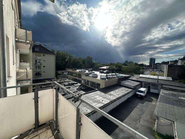 ATTRAKTIVE 1 ZIMMER WOHNUNG MIT BALKON IN HAFENNÄHE
