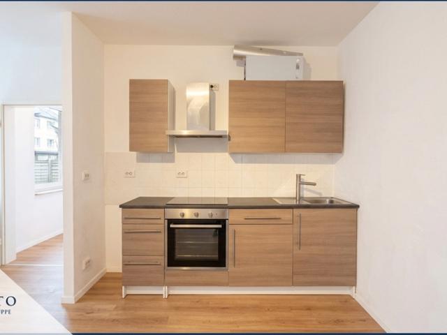 Attraktive 1 Zimmer Wohnung mit Einbauküche, Balkon und maximalen Wohnkomfort: Ab Sofort bezugsfrei