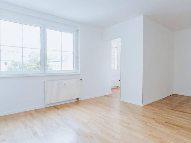 Super zum Vermieten oder selber Wohnen! Attraktive 1 Zimmerwohnung in ruhiger Innenhof Lage nahe Matznerpark!