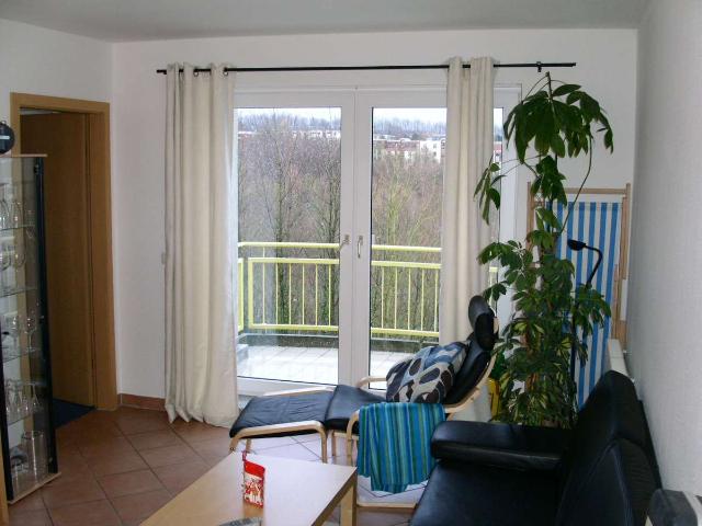 Attraktive 2,5 Zimmer Eigentumswohnung mit großem Südbalkon, unverbaubarem Blick und Garage