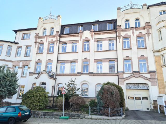 Attraktive 2 Raum Wohnung mit Balkon und Einbauküche in einem aufwändig sanierten Gründerzeithaus im York Gebiet in Chemnitz