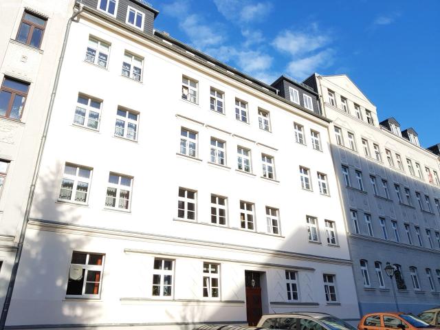 Attraktive 2 Raum Wohnung mit Einbauküche und Aufzug in einem sanierten Gründerzeithaus, zentrumsnah in Chemnitz