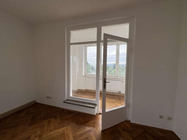 attraktive 2 Raum Wohnung mit Loggia